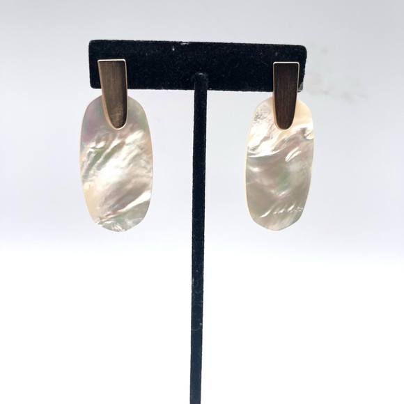 Kendra Scott Mother of Pearl Earrings - Picture 4 of 4